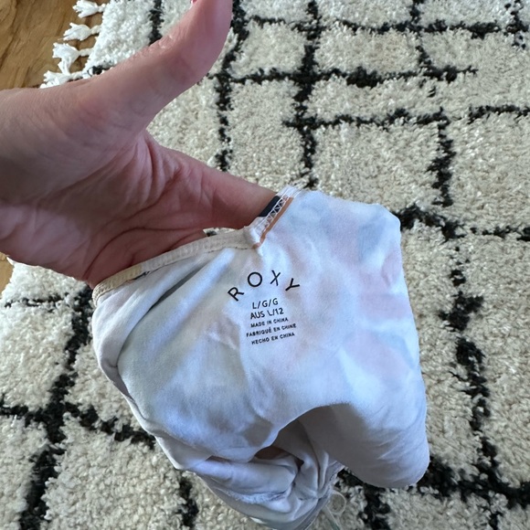 Roxy One piece swimsuit - Picture 4 of 4